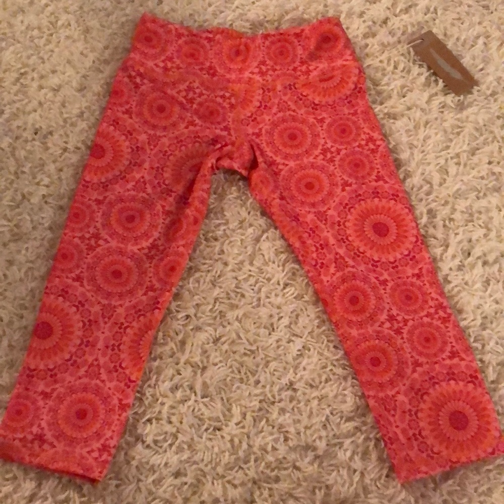 Scorpio Sol leggings NWT, xs, cute pink print!